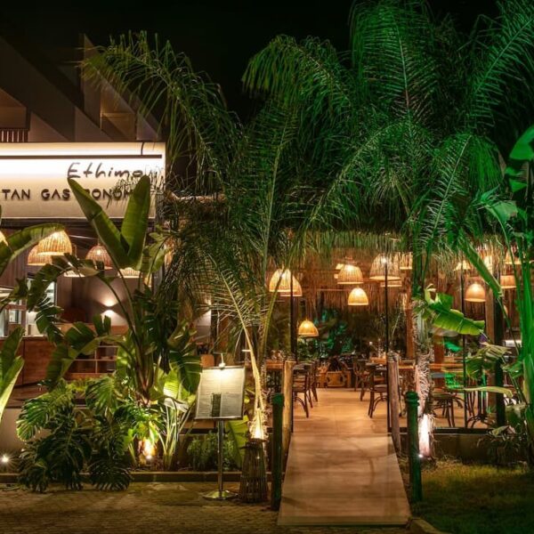 כניסה למסעדת ALSUS 1100