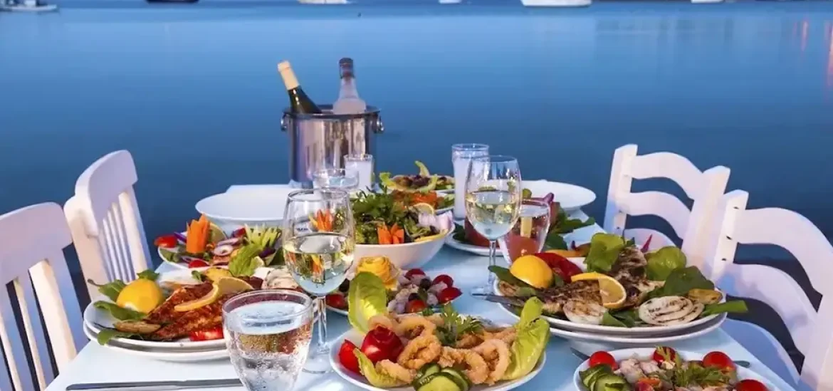 Fördjupa dig i autentisk traditionell grekisk mat